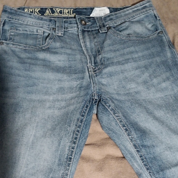 Men's Relaxed Fit Light Blue Jeans - Picture 1 of 4